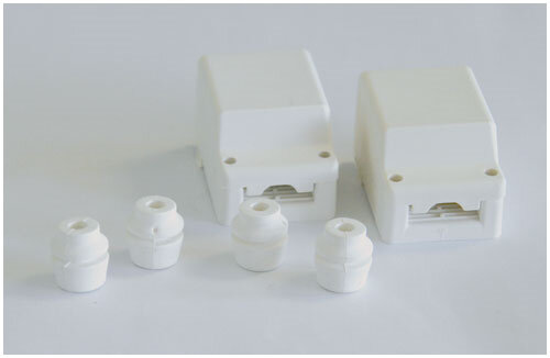 Set Anti Vibrationsfüße, 4 Stk. + Terminal-Protector-Klemmen 2 Stk.