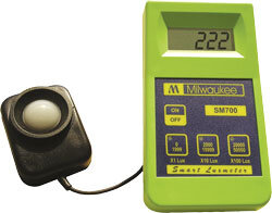 Milwaukee Smart Portable Luxmeter SM700, Lichtmessgerät, 3 verschiedene Messber